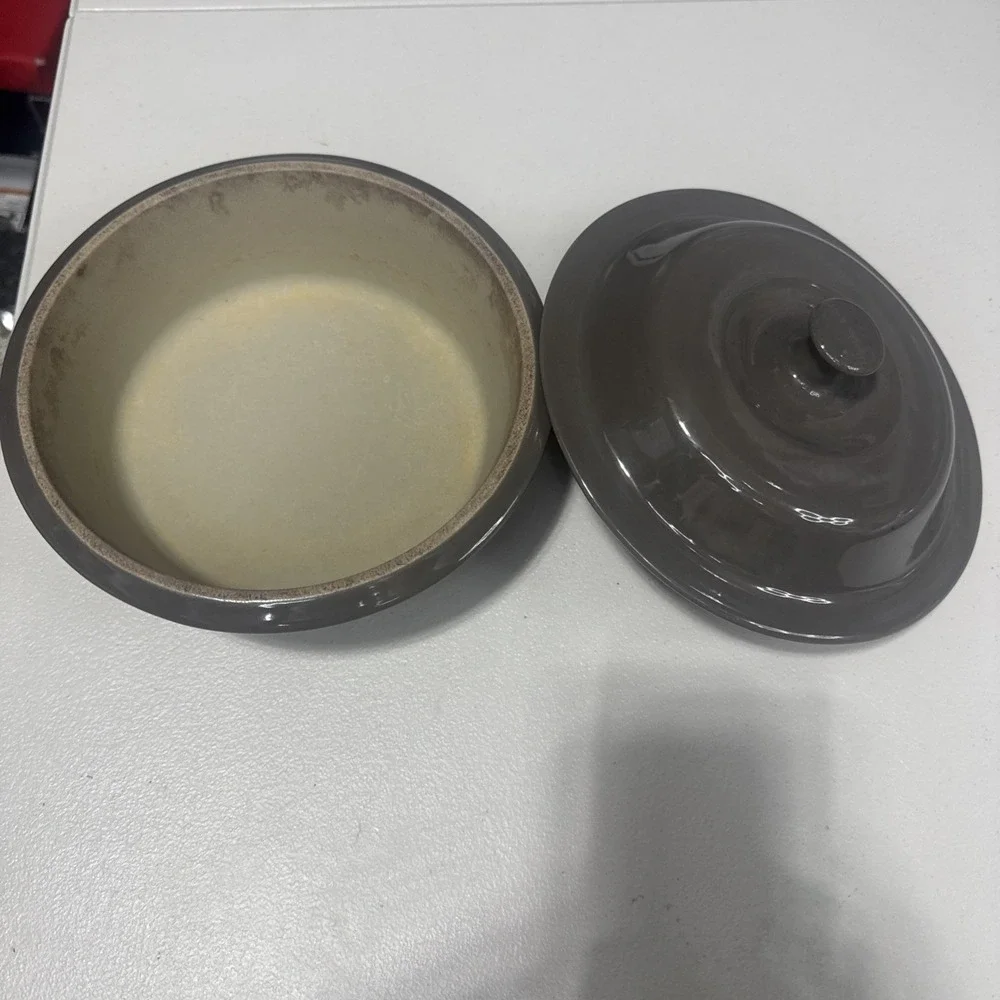 Pampered Chef Stoneware 6 cup/1.5 L Round Gray Covered Casserole Baker New